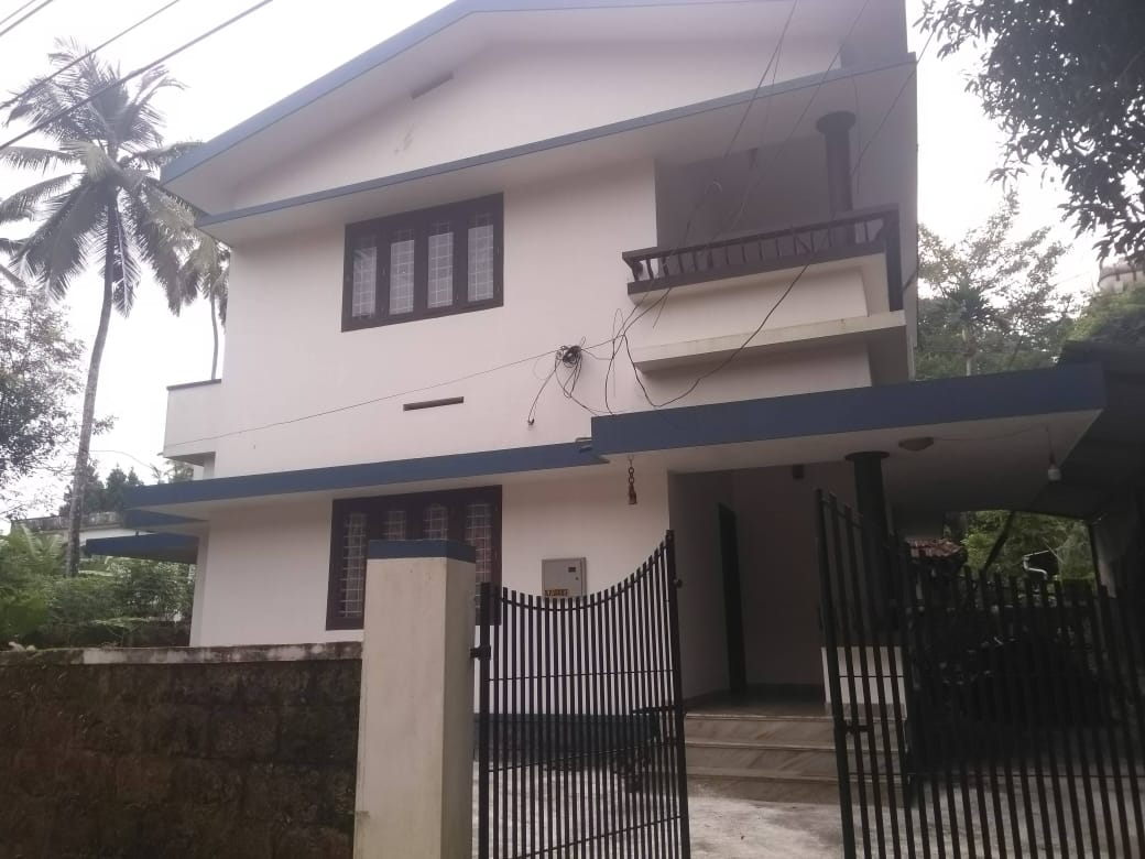 3BHK House@ Krishnan Nair Road, Karaparamba