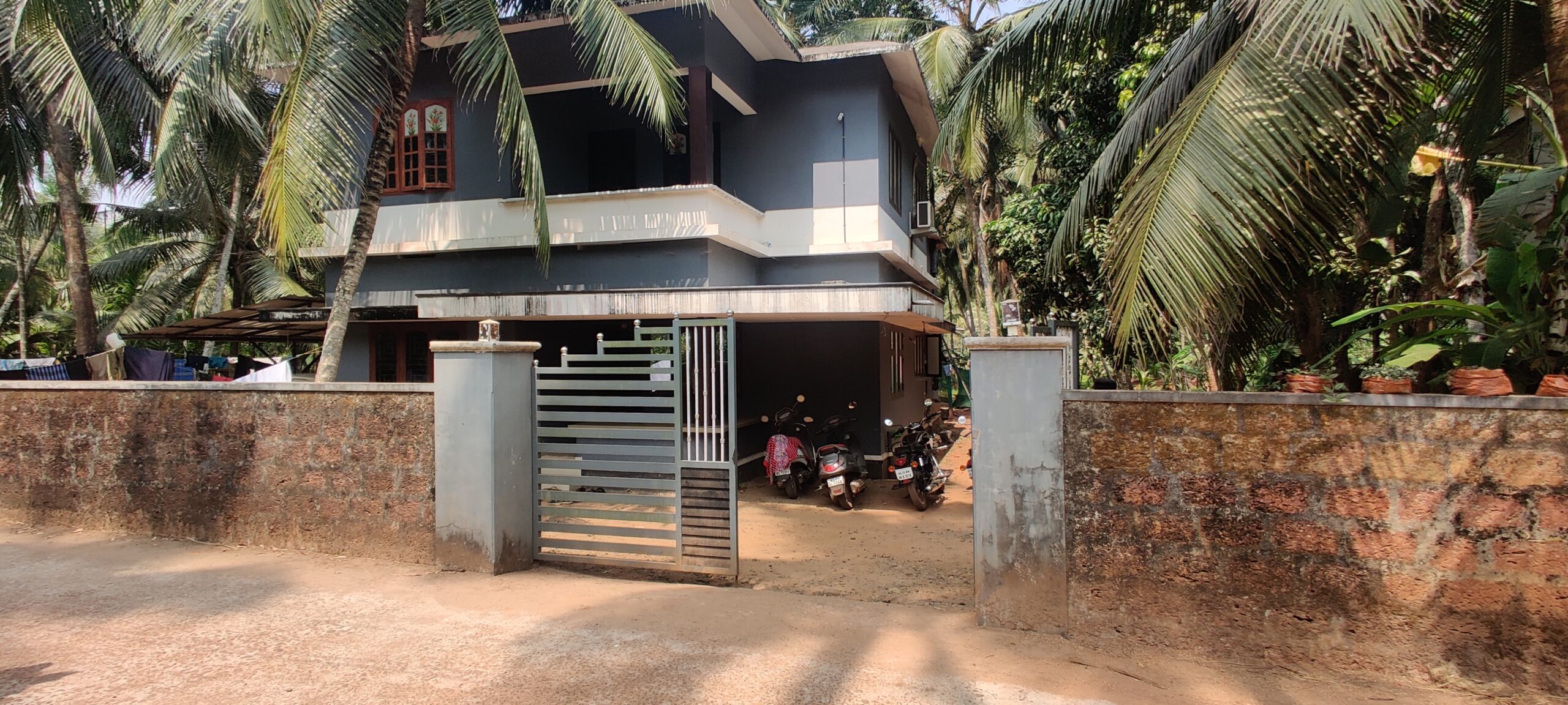 25 cent Land & 5bhk house for sale at Nr palazhi